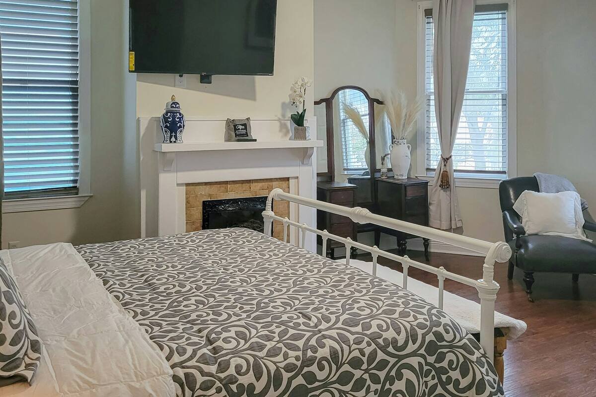 355b993b-0c75-4dd8-a447-a01c55c1223d